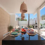Nilu Al Mare - Pool & Sea Villa *