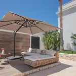 Villa Nilu Al Mare - Pool & Sea *