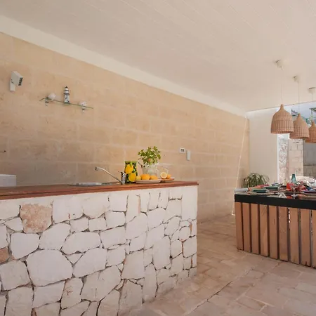 Villa Nilu Al Mare - Pool & Sea
