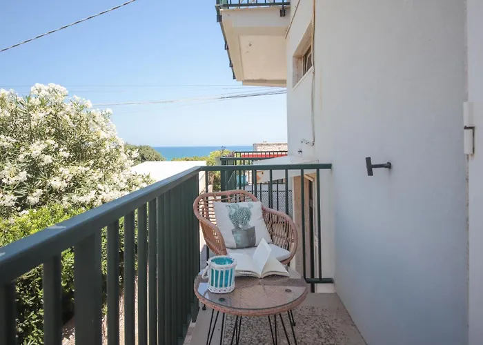 Nilu Al Mare - Pool & Sea